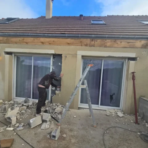 Ouverture maçonnerie véranda Poissy a Poissy 78300 - en cours